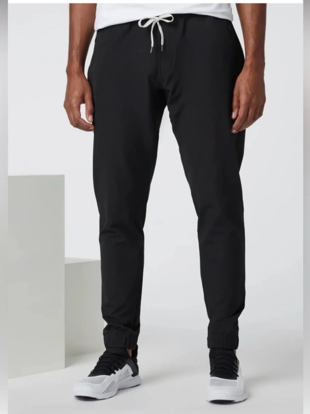 Vuori Black Men’s Transit Joggers Pant NWT Size XL - Picture 8 of 9